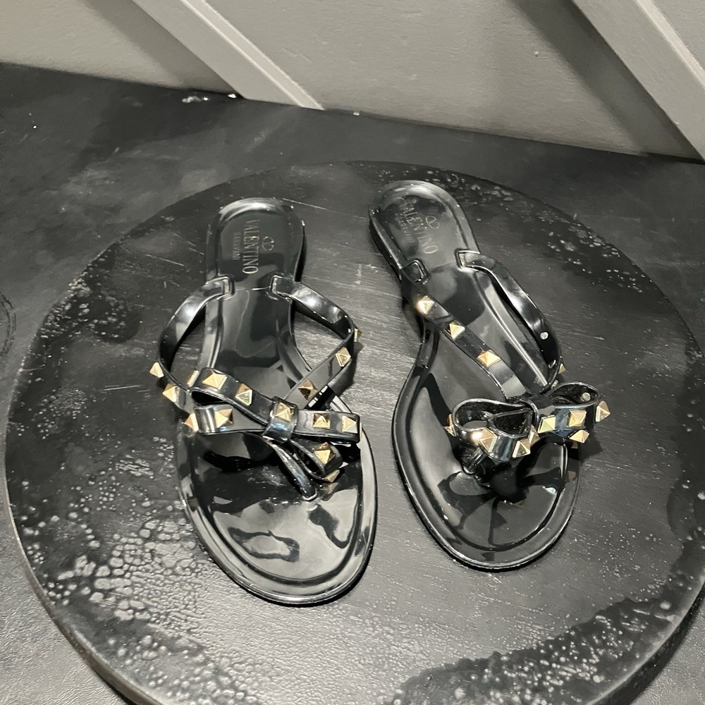 Valentino Garavani Rockstud Bow Black Jelly Thong Sandals Size EU 42 US 12 - Picture 2 of 16